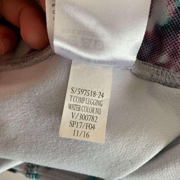 Old Navy Go- Dry Active Leggings - White Splatter - Picture 4 of 7